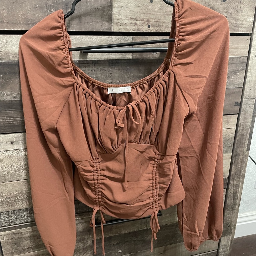Brand new cropped blouse
